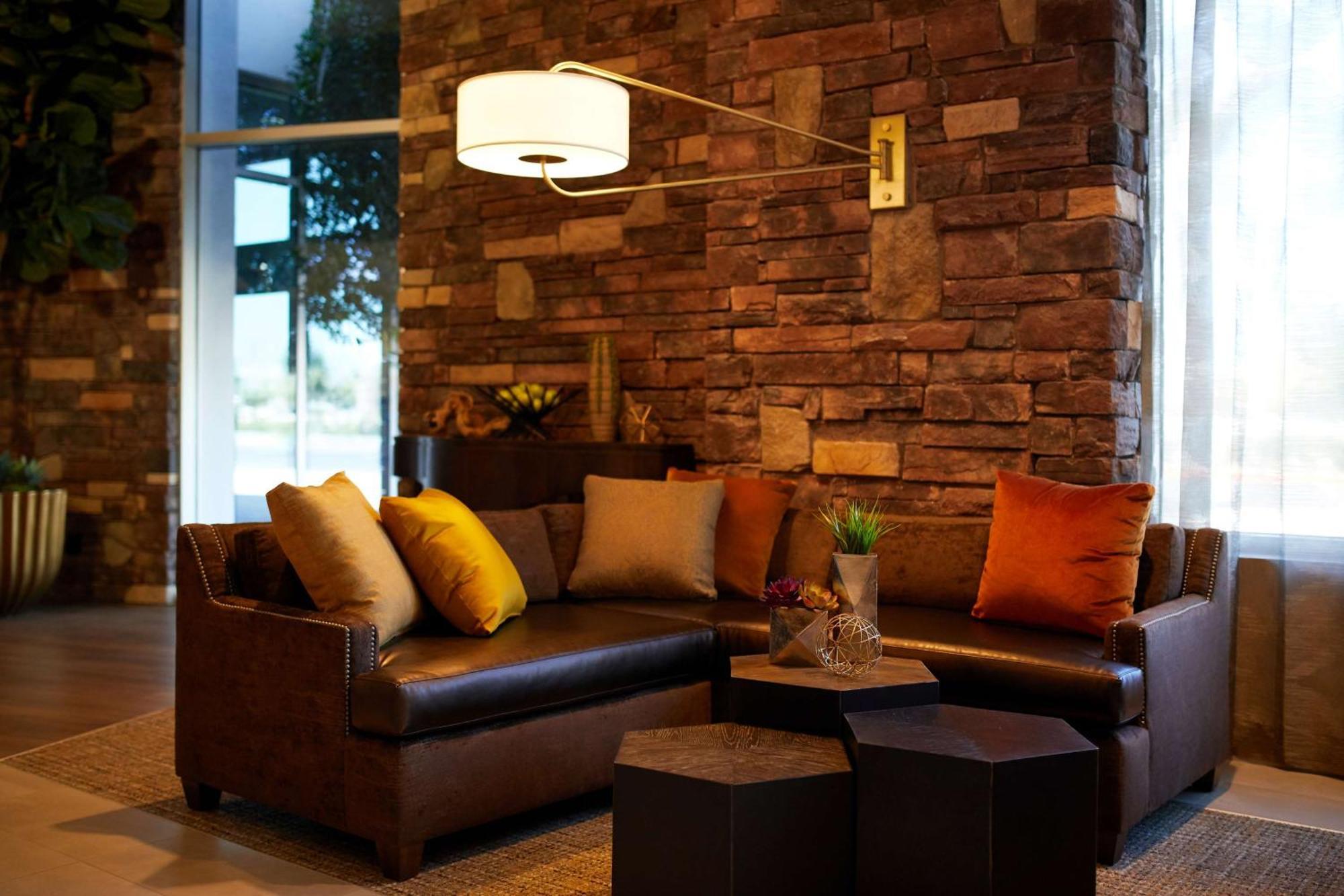 Hyatt Place Las Vegas At Silverton Village מראה חיצוני תמונה